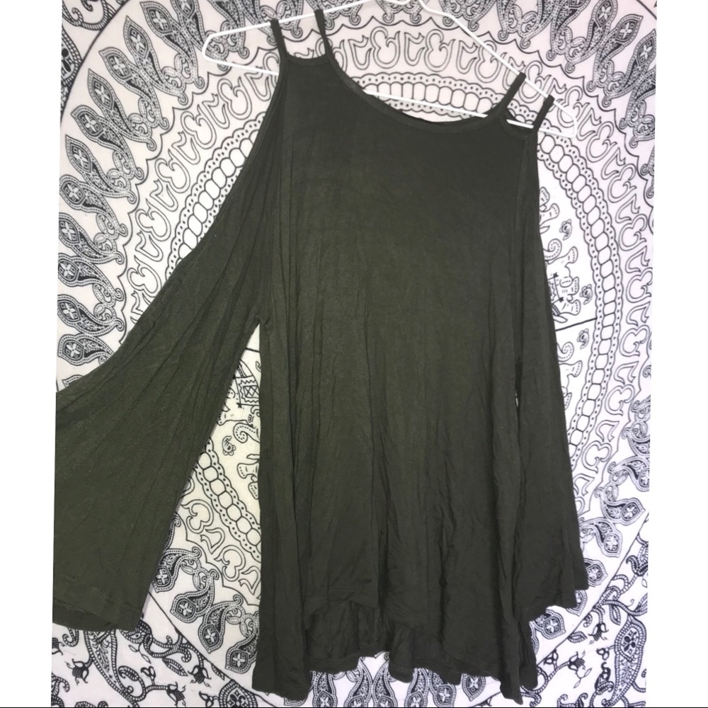 Forever 21 Half Sleeve Open Shoulder Shirt
